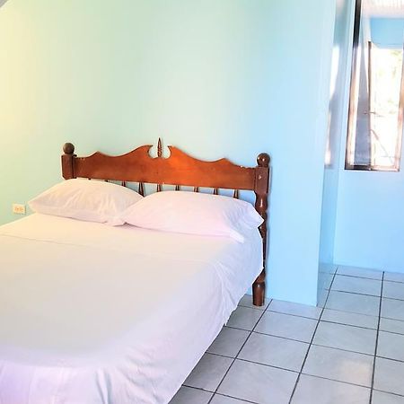 Sea Breeze Guest House Belize City Exterior foto